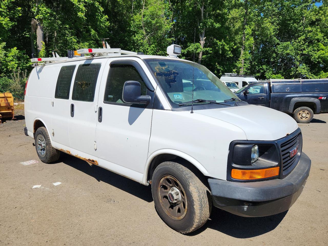 2014 GMC SAVANA G1500 — Фото 4 из 13