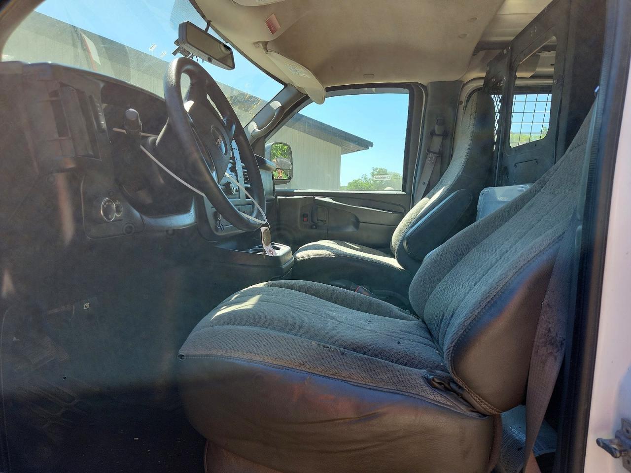 2014 GMC SAVANA G1500 — Фото 7 из 13