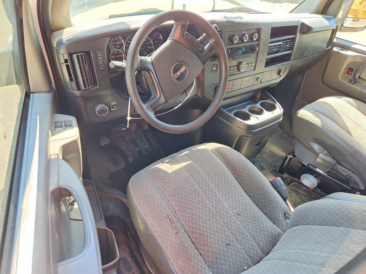 2014 GMC SAVANA G1500 — Фото 8 из 13