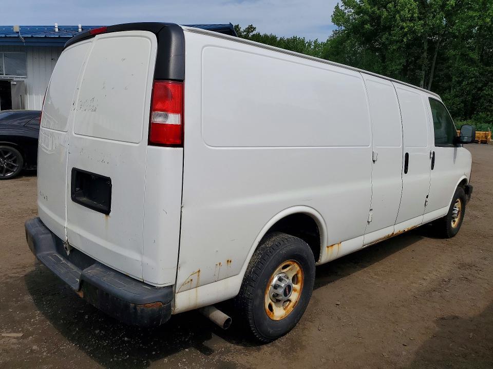 2017 GMC SAVANA G2500 — Фото 3 из 13