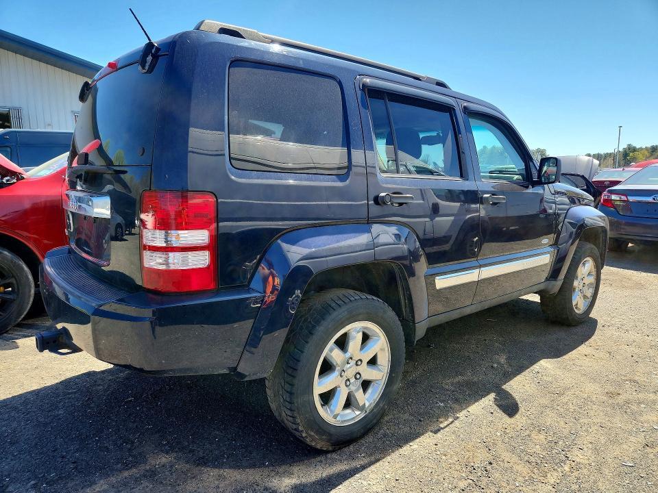 2012 JEEP LIBERTY SPORT — Фото 3 из 13
