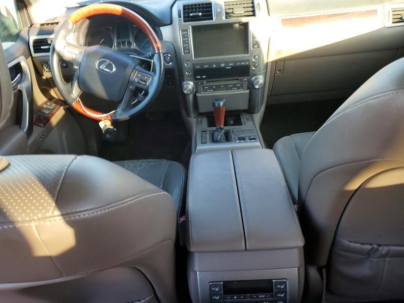 2011 LEXUS GX 460 — Фото 8 из 12