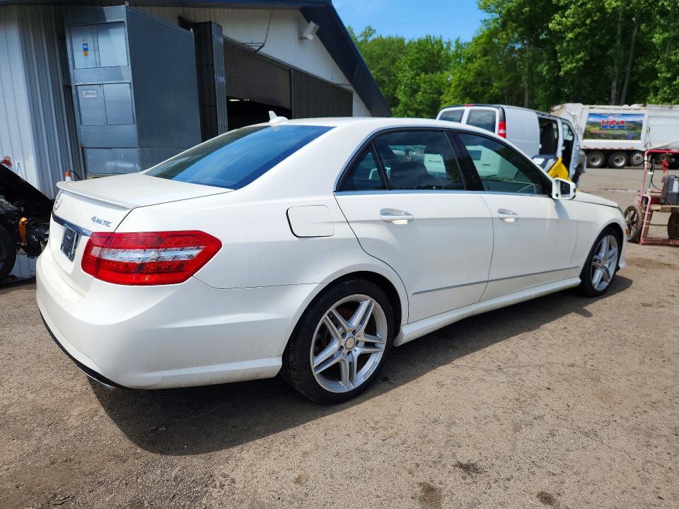2013 MERCEDES-BENZ E 350 4MATIC — Фото 3 из 12