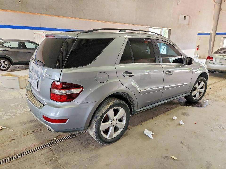 2010 MERCEDES-BENZ ML 350 4MATIC — Фото 3 из 13