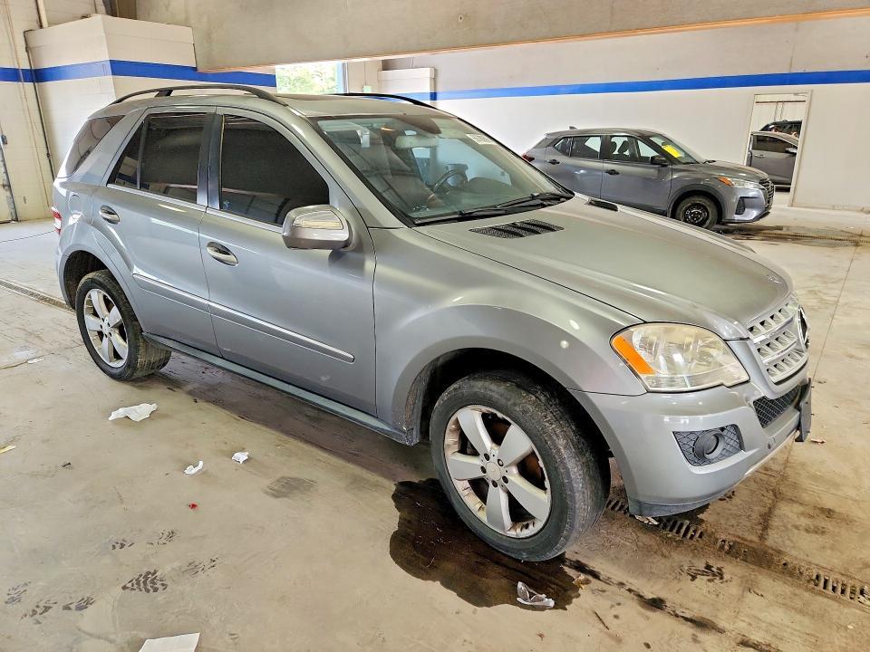 2010 MERCEDES-BENZ ML 350 4MATIC — Фото 4 из 13