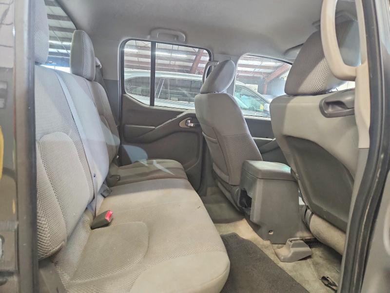 2013 NISSAN FRONTIER SV — Фото 10 из 12
