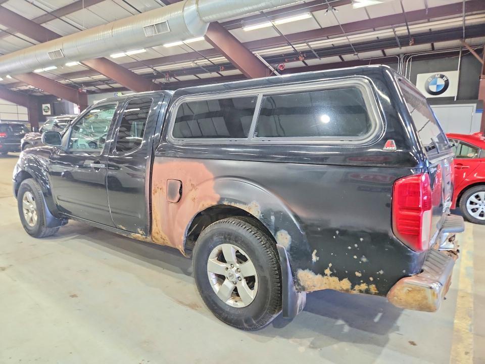 2011 NISSAN FRONTIER SV V6 — Фото 2 из 12