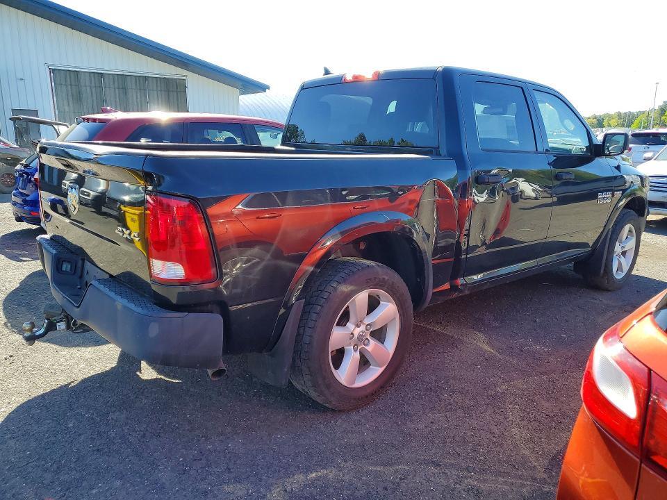 2015 RAM 1500 SLT — Фото 3 из 12