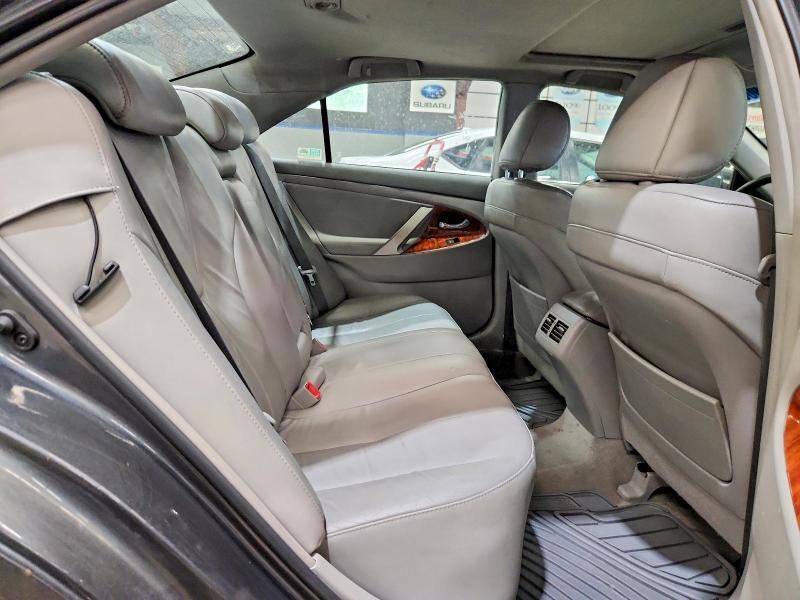 2011 TOYOTA CAMRY HYBRID — Фото 10 из 12