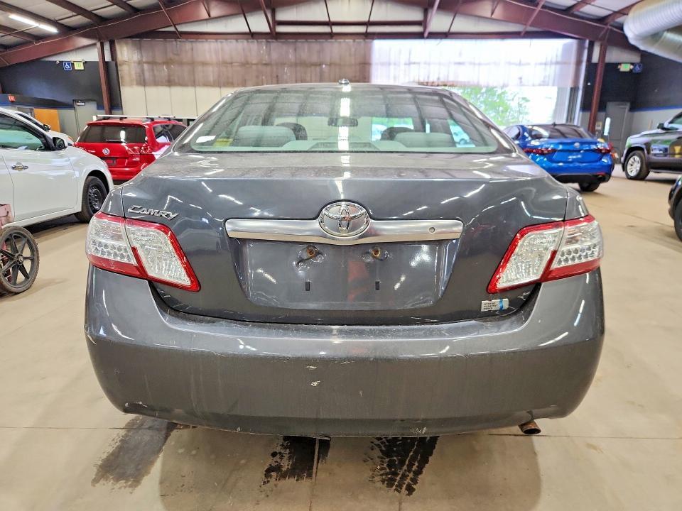 2011 TOYOTA CAMRY HYBRID — Фото 6 из 12