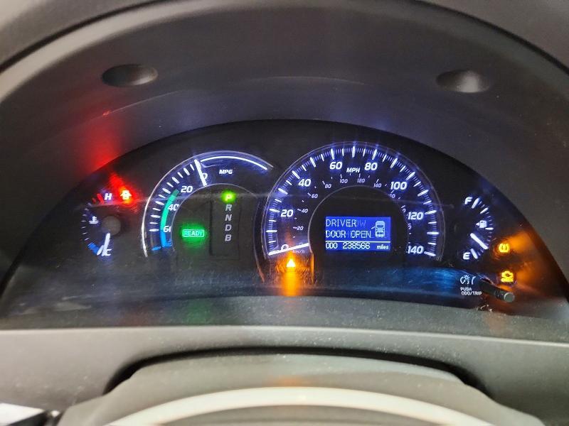 2011 TOYOTA CAMRY HYBRID — Фото 9 из 12