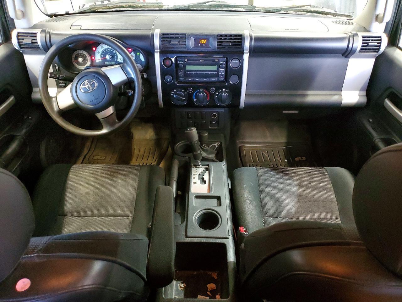 2007 TOYOTA FJ CRUISER BASE — Фото 8 из 13