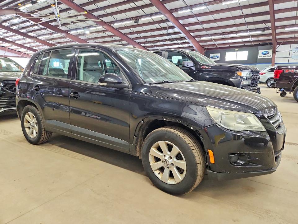 2010 VOLKSWAGEN TIGUAN SE — Фото 4 из 13