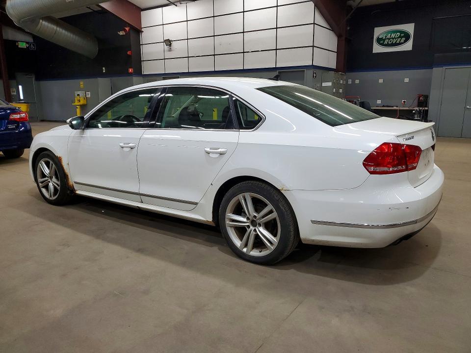 2012 VOLKSWAGEN PASSAT SEL — Фото 2 из 12