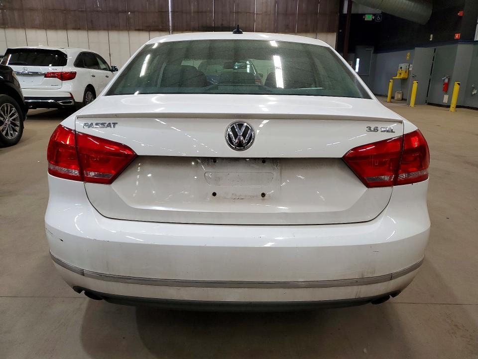2012 VOLKSWAGEN PASSAT SEL — Фото 6 из 12