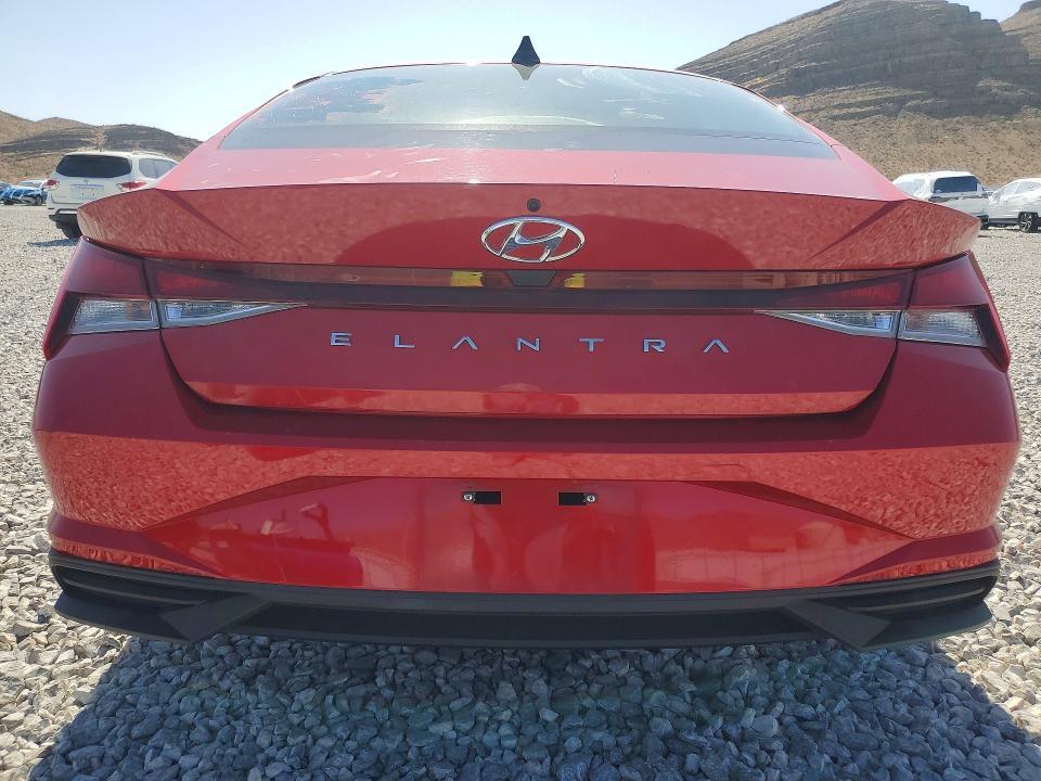 2021 HYUNDAI ELANTRA SE — Фото 6 из 13