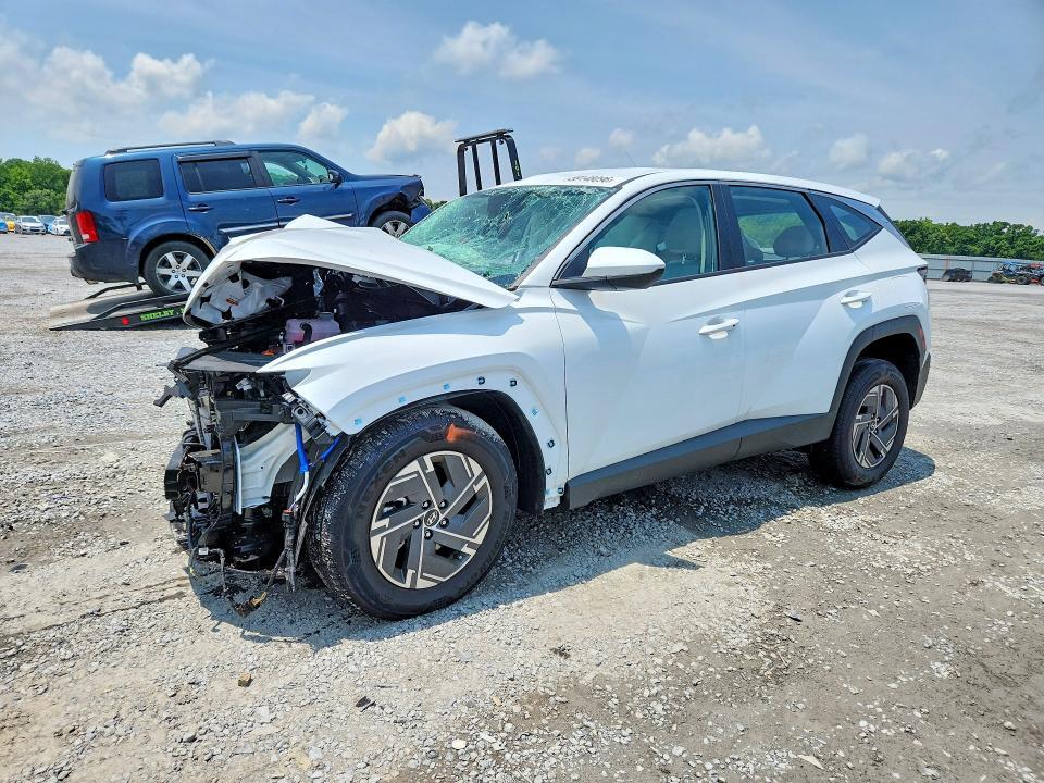 2026 HYUNDAI TUCSON BLUE SE