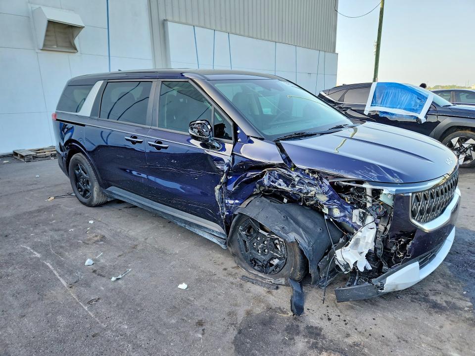 2026 KIA CARNIVAL EX — Фото 4 из 13