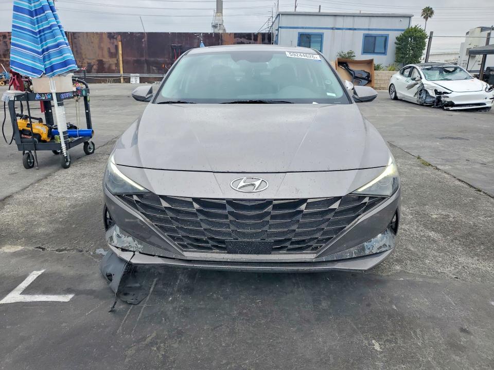 2021 HYUNDAI ELANTRA SEL — Фото 5 из 12