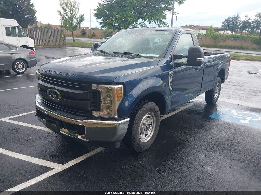 1FTBF2A69JEC83766 2018 FORD F-250 photo no. 2