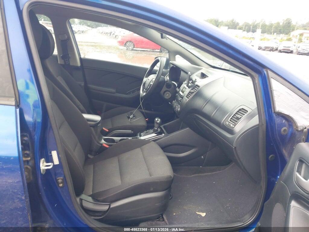 3KPFK4A72HE009809 2017 KIA FORTE photo no. 5