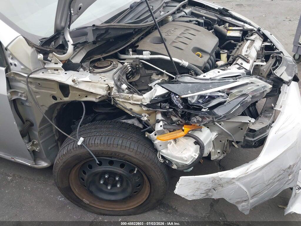 5YFBURHE6HP692669 2017 TOYOTA COROLLA photo no. 6