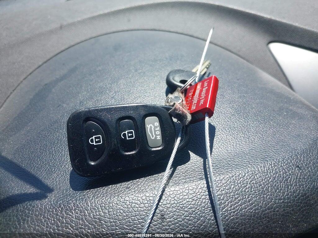 5NPDH4AE7GH707962 2016 HYUNDAI ELANTRA photo no. 11