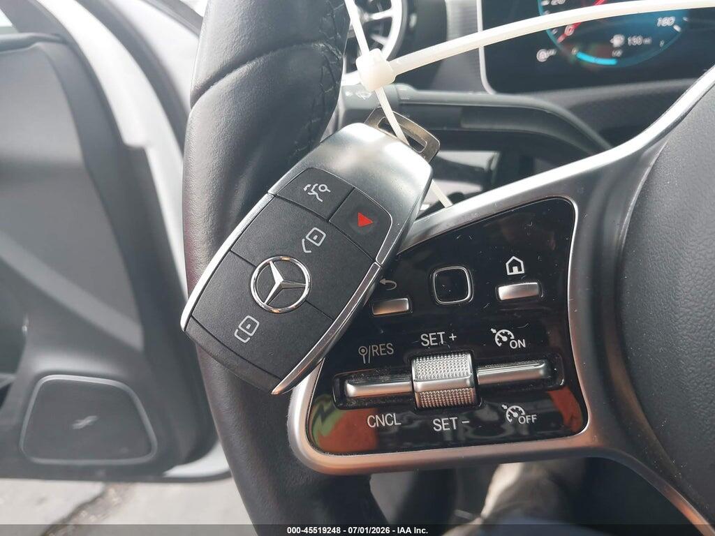 W1K3G4EB3LJ210686 2020 MERCEDES-BENZ A 220 photo no. 11