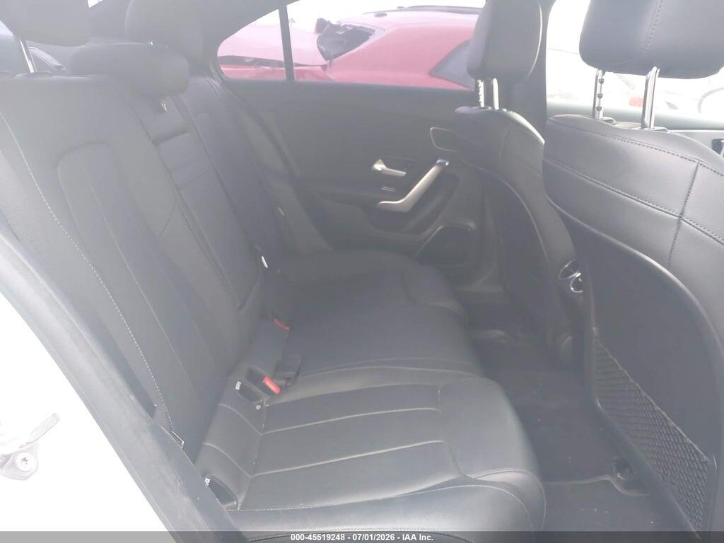 W1K3G4EB3LJ210686 2020 MERCEDES-BENZ A 220 photo no. 8