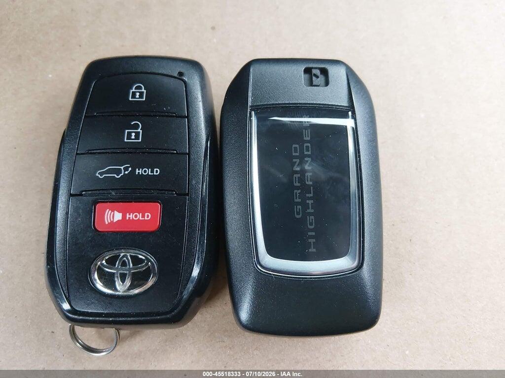 5TDAAAB56RS002412 2024 TOYOTA GRAND HIGHLANDER photo no. 11
