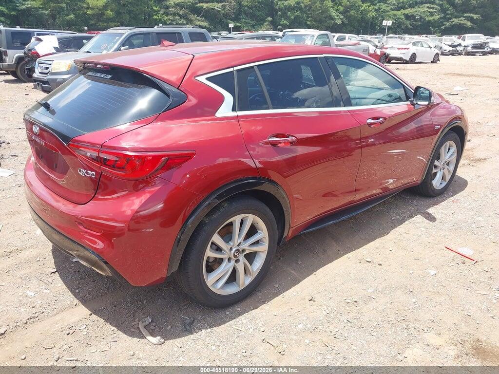 SJKCH5CP0HA033000 2017 INFINITI QX30 photo no. 4