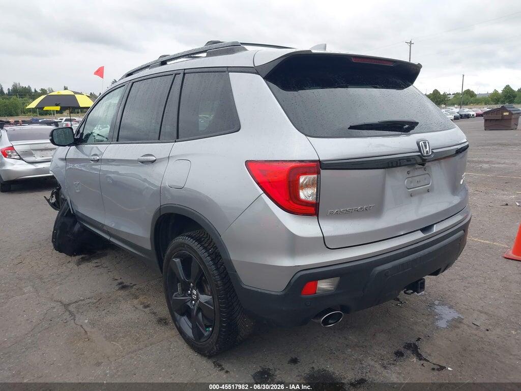 5FNYF8H0XKB002573 2019 HONDA PASSPORT photo no. 3