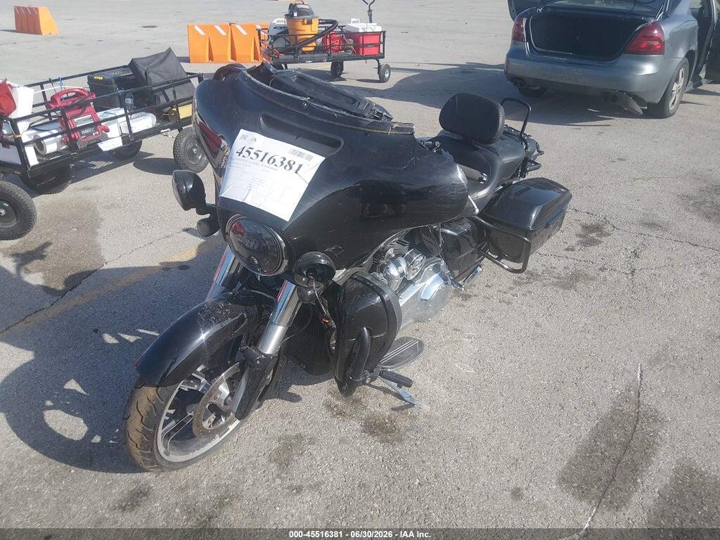 1HD1KBC18JB612322 2018 HARLEY-DAVIDSON FLHX photo no. 1