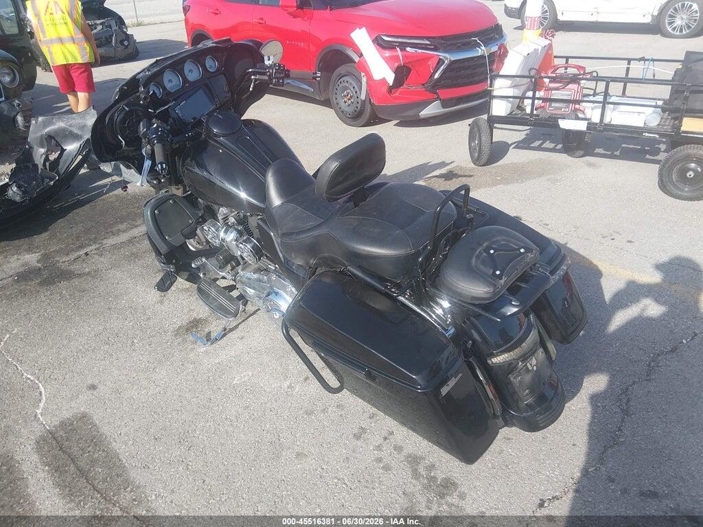 1HD1KBC18JB612322 2018 HARLEY-DAVIDSON FLHX photo no. 4