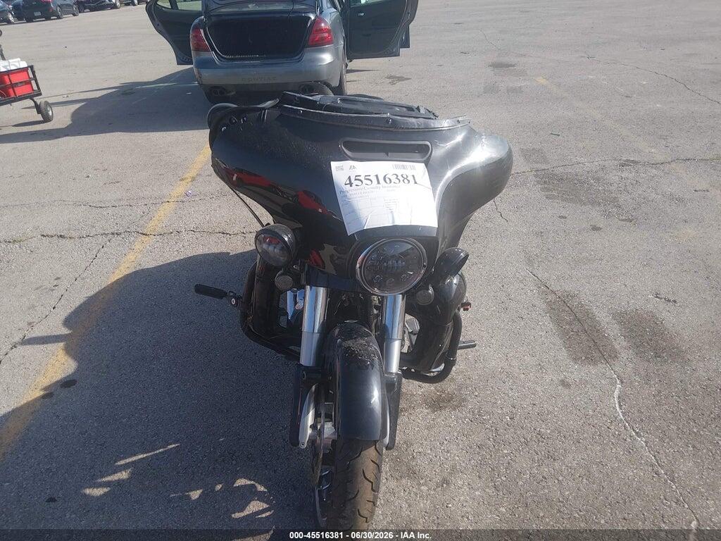 1HD1KBC18JB612322 2018 HARLEY-DAVIDSON FLHX photo no. 5