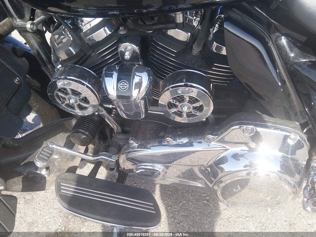 1HD1KBC18JB612322 2018 HARLEY-DAVIDSON FLHX photo no. 8