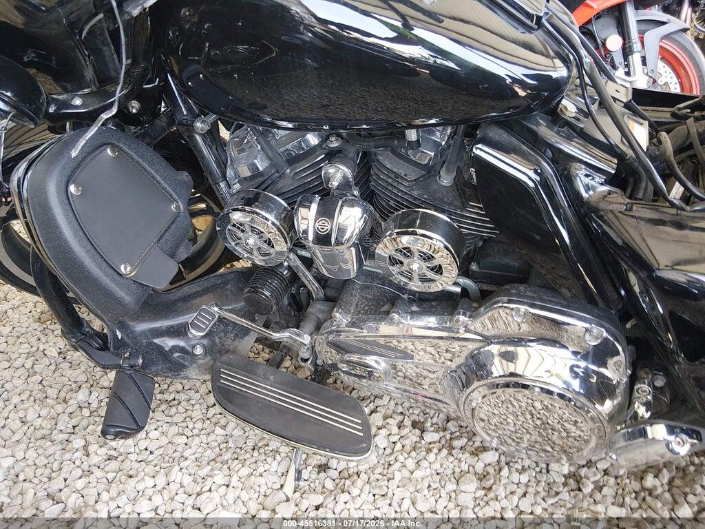 1HD1KBC18JB612322 2018 HARLEY-DAVIDSON FLHX photo no. 9