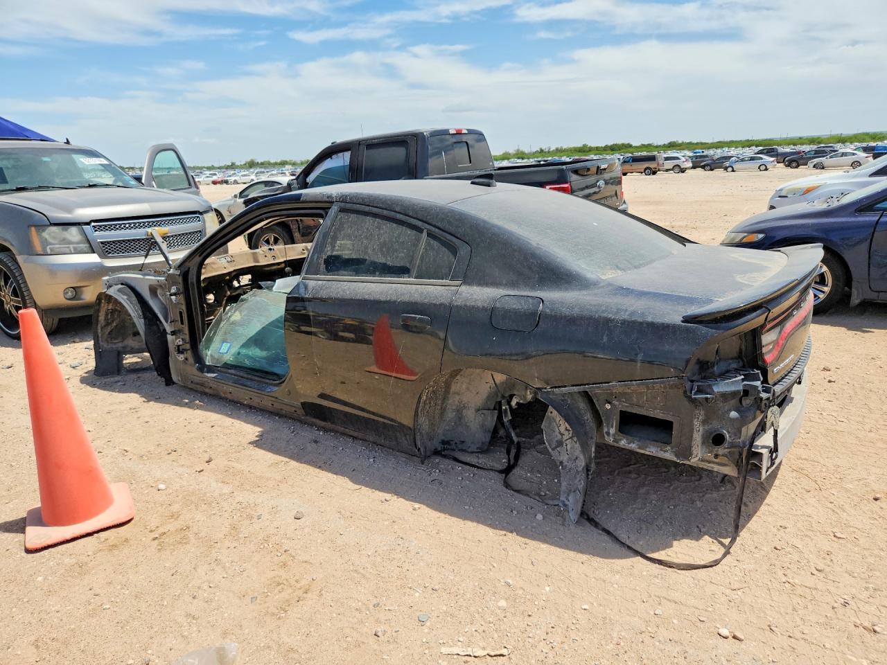 2C3CDXEJ1GH129791 2016 DODGE CHARGER photo no. 2