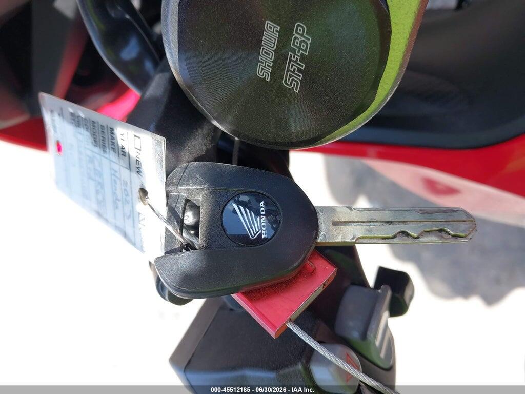 MLHRH015XP5400250 2023 HONDA CBR650 photo no. 11