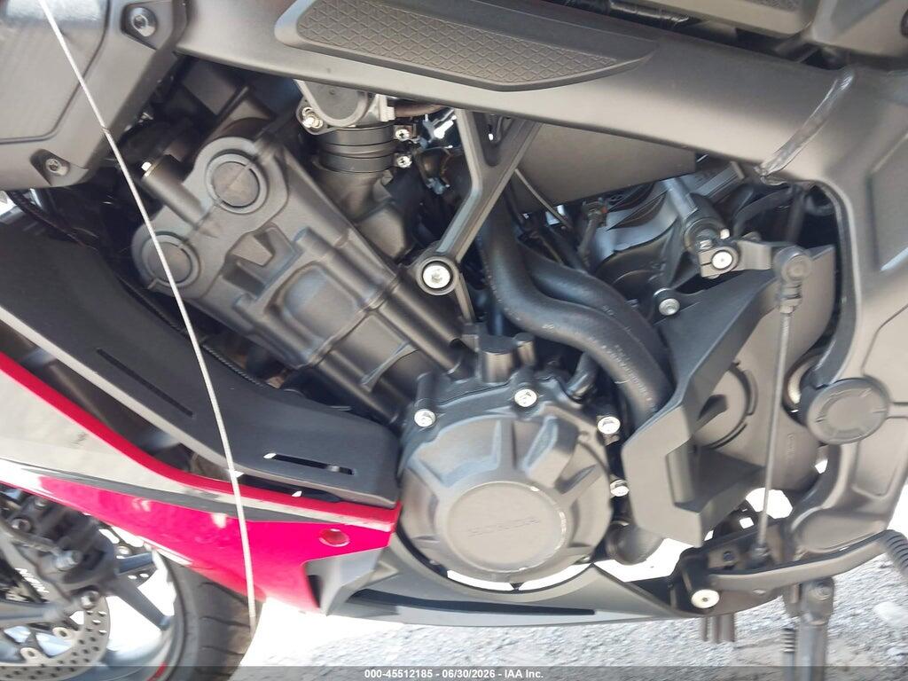 MLHRH015XP5400250 2023 HONDA CBR650 photo no. 9