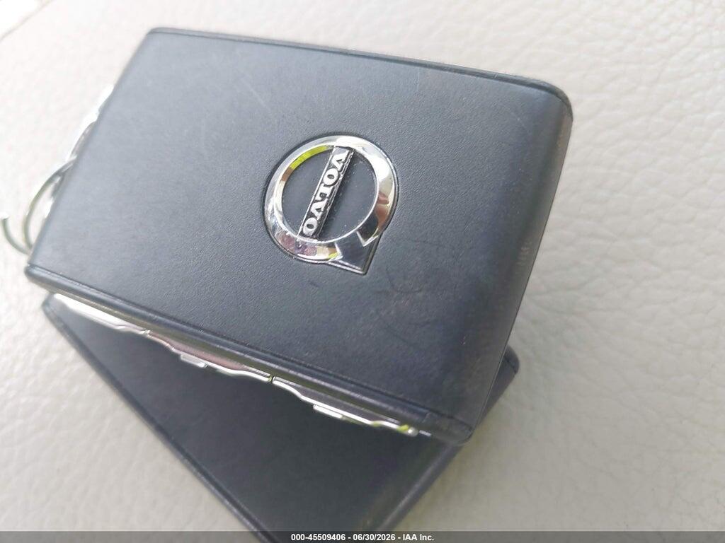 7JRA22TKXLG033673 2020 VOLVO S60 photo no. 11