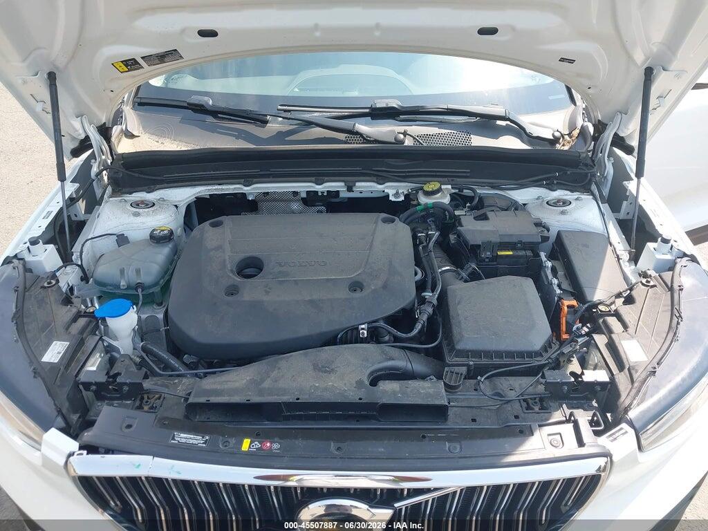 YV4L12UJ0S2495863 2025 VOLVO XC40 photo no. 10