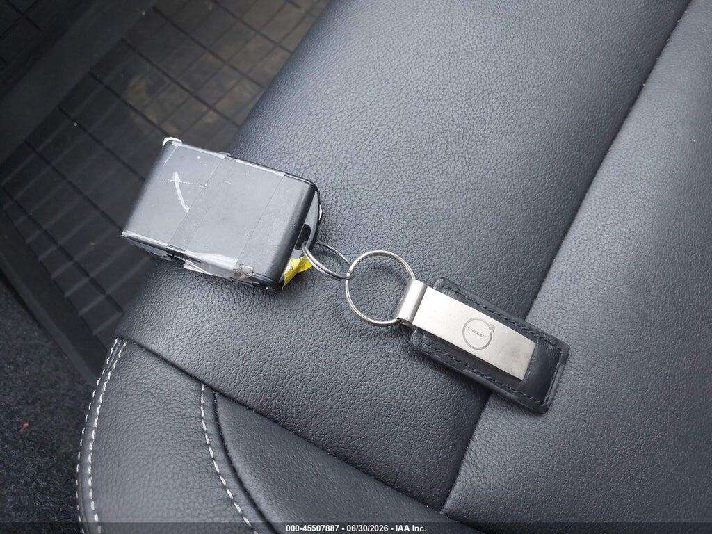 YV4L12UJ0S2495863 2025 VOLVO XC40 photo no. 11