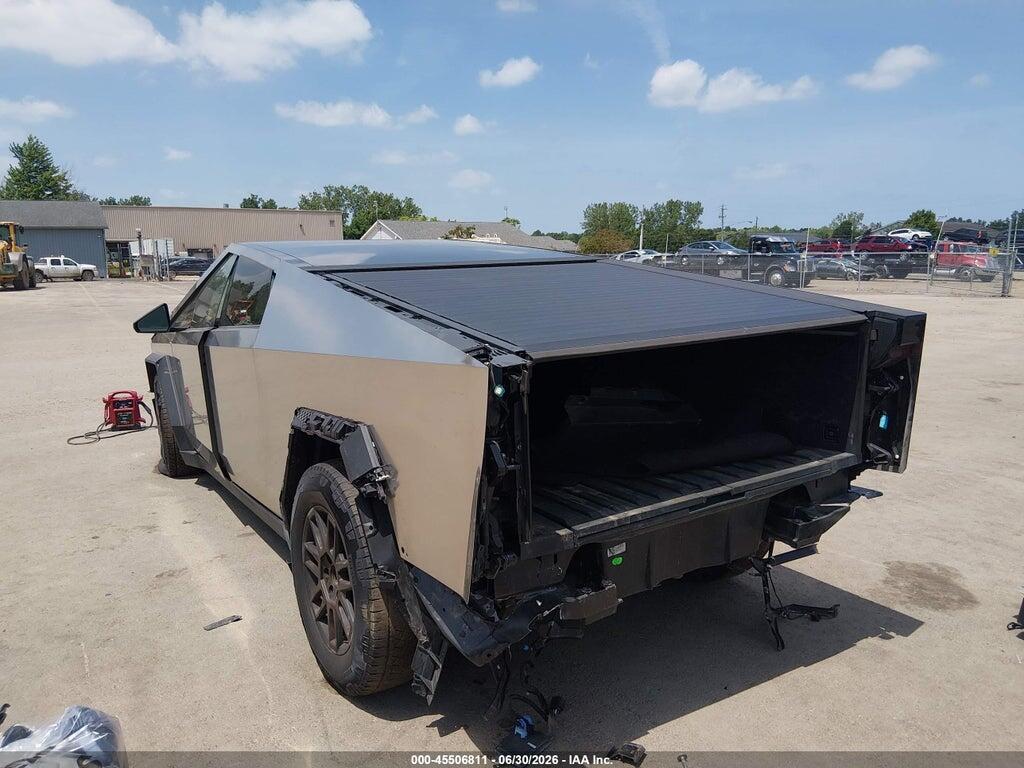 7G2CEHED0SA080939 2025 TESLA CYBERTRUCK photo no. 3