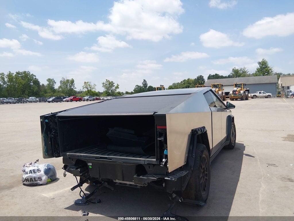 7G2CEHED0SA080939 2025 TESLA CYBERTRUCK photo no. 4