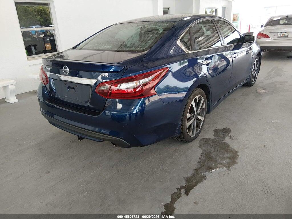 1N4AL3AP3HC286015 2017 NISSAN ALTIMA photo no. 4