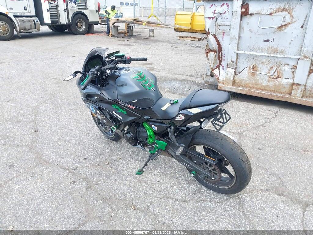 ML5EXEP14RDAC3597 2024 KAWASAKI EX650 photo no. 3