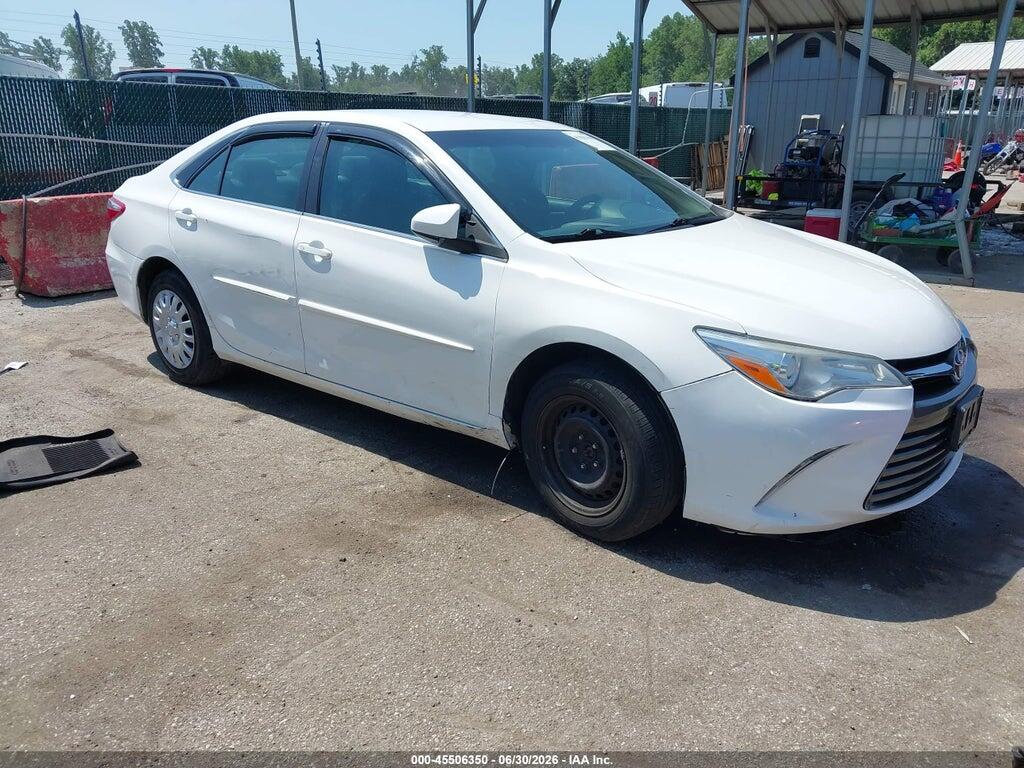 4T1BF1FK5HU360063 2017 TOYOTA CAMRY photo no. 1