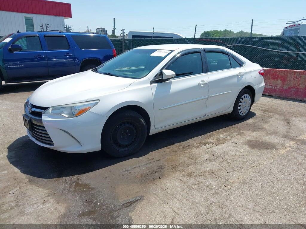 4T1BF1FK5HU360063 2017 TOYOTA CAMRY photo no. 2