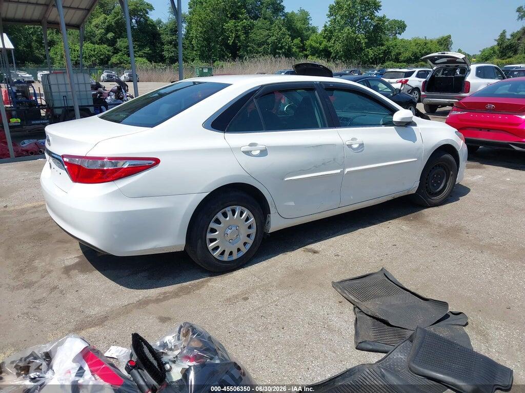 4T1BF1FK5HU360063 2017 TOYOTA CAMRY photo no. 4